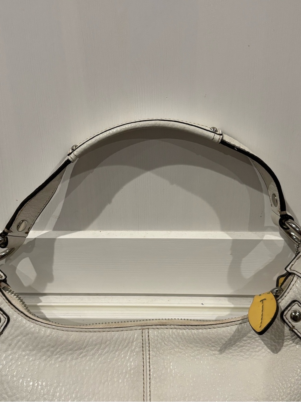 Y2K / Late 2000s Retro white pebbled leather Coach Penelope hobo shoulder bag - Picture 6 of 9